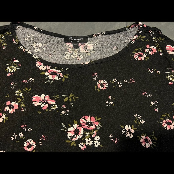 Floral top - Picture 2 of 2